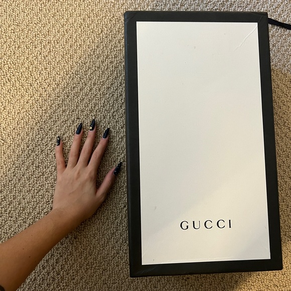 Authentic Gucci Shoe box with Gucci Shopping Bag - Picture 1 of 2